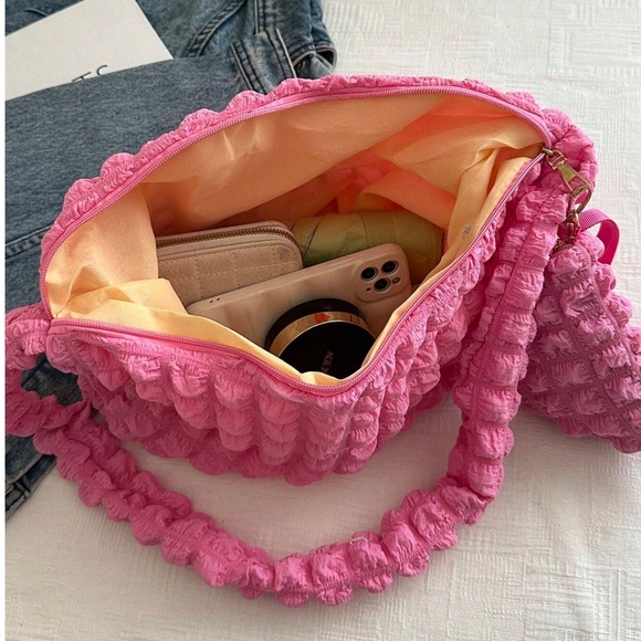 Minimalist Quilted Puffer Medium Size Shoulder Crossbody Bag Set - Picture 8 of 14